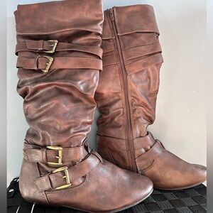 Women’s brown boots 8.5